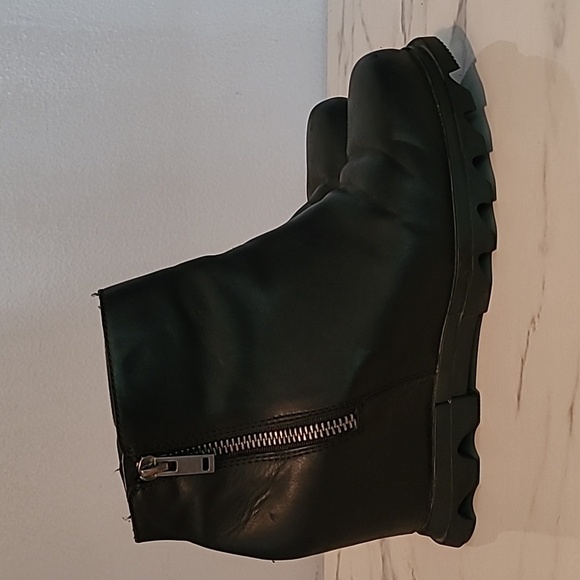 Sorel Joan Of Arctic III Black Leather Zip Boots Chucky Soles 8.5 Waterproof - Picture 3 of 15